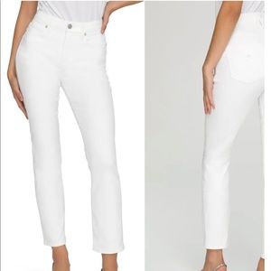 Good American - Good Classic Straight Leg Jeans